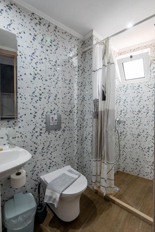 Studio (3 Adults) with Sea View image 3