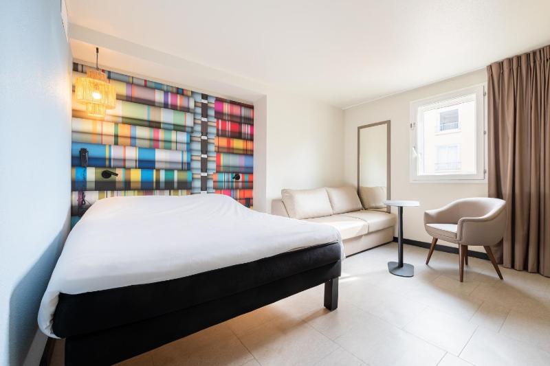 Standard Double Room with Sofa Bed image 1