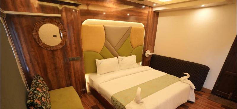 Floatel Houseboats - image 7