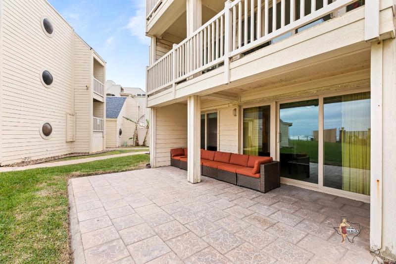 Bahia Mar Solare Beachfront Resort Condos with Two Pools - image 14