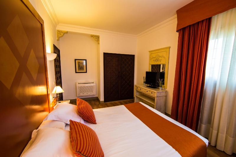 Junior Suite image 2