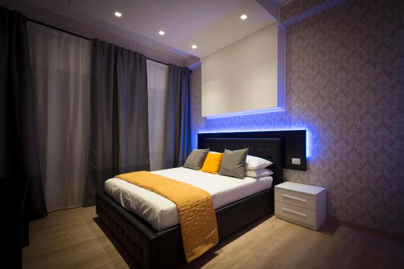 Deluxe Double Room image 4