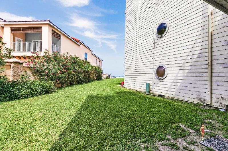 Bahia Mar Solare Beachfront Resort Condos with Two Pools - image 24