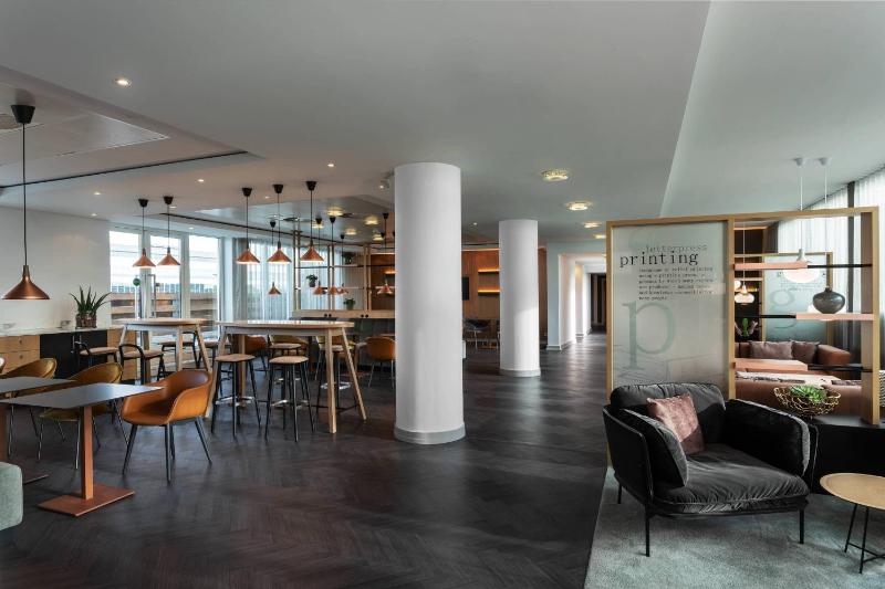 Executive, M Club lounge access, Guest room, 2 Twin image 4