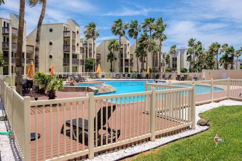 Bahia Mar Solare Beachfront Resort Condos with Two Pools - image 31