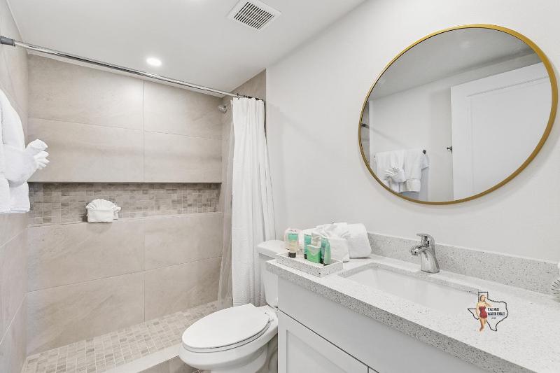 Bahia Mar Solare Beachfront Resort Condos with Two Pools - image 3