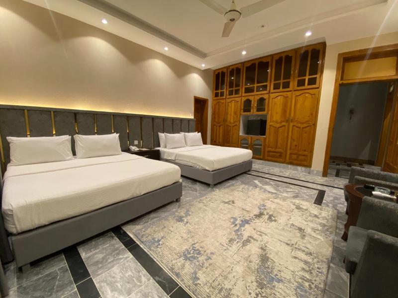 VIP Express - image 13