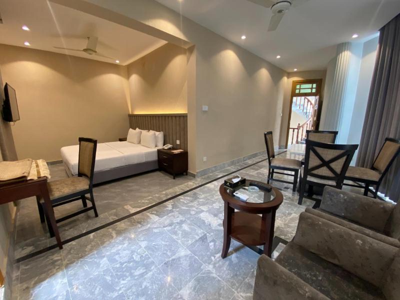 Junior Suite image 2