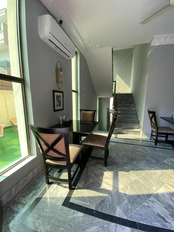 VIP Express - image 11