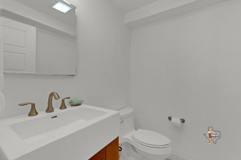 Bahia Mar Solare Beachfront Resort Condos with Two Pools - image 8