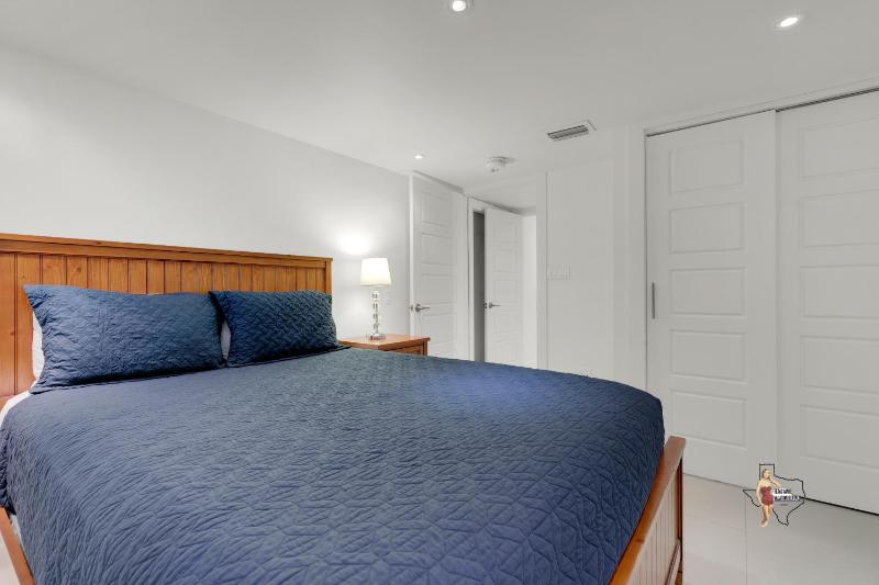 Bahia Mar Solare Beachfront Resort Condos with Two Pools - image 48
