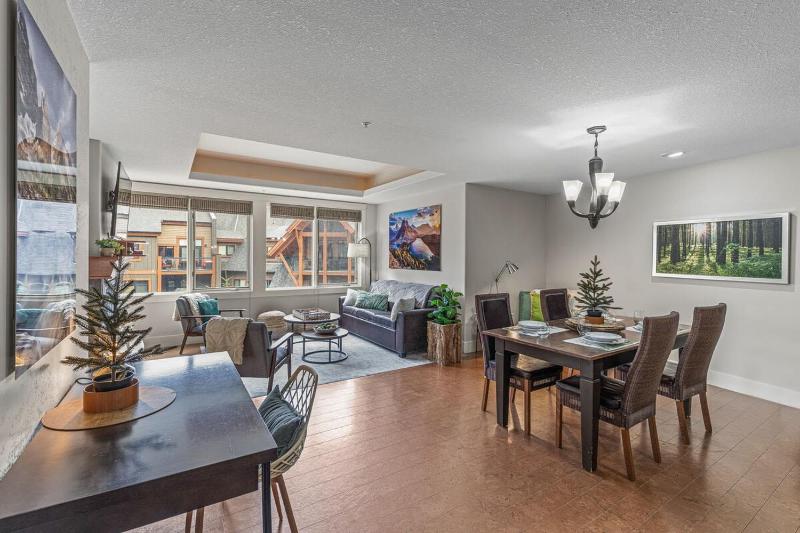 Luxury Rockies Retreat 1BR with Views - image 11