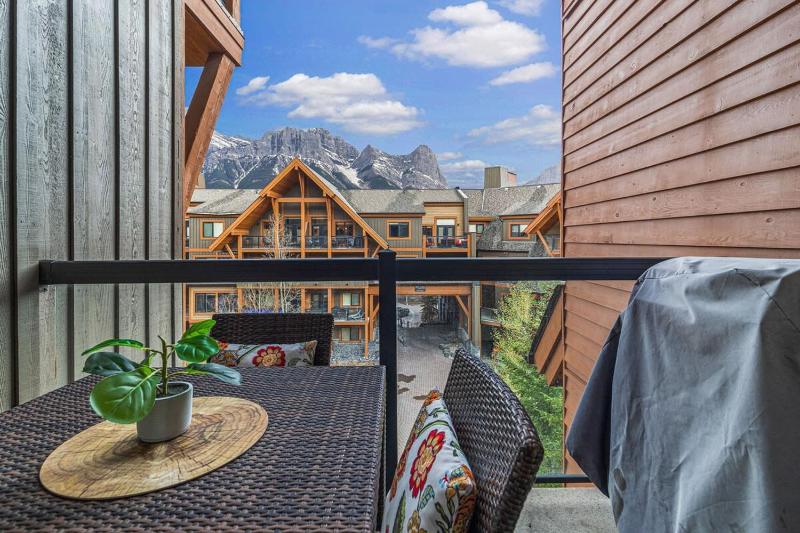 Luxury Rockies Retreat 1BR with Views - image 21