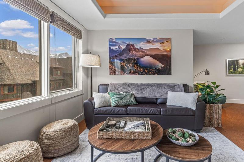 Luxury Rockies Retreat 1BR with Views - image 27