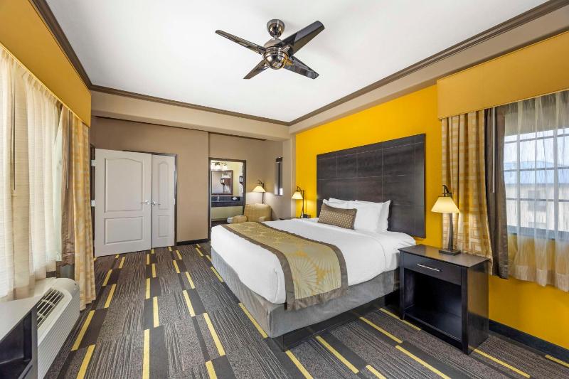 King Suite with One King Bed and Whirlpool - Non-Smoking image 3