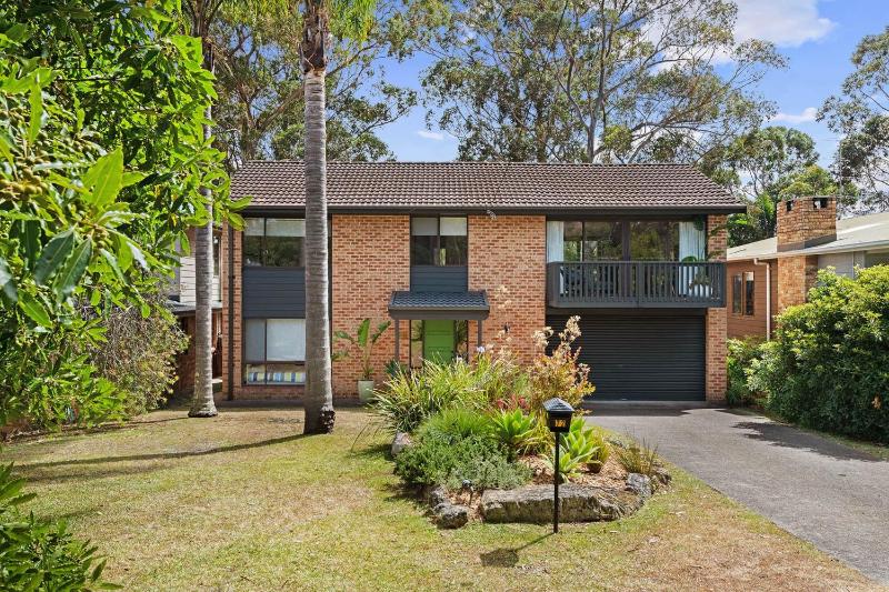 Palm Top Vincentia by Book Jervis Bay Walk to beach Wi-Fi Linen - image 23