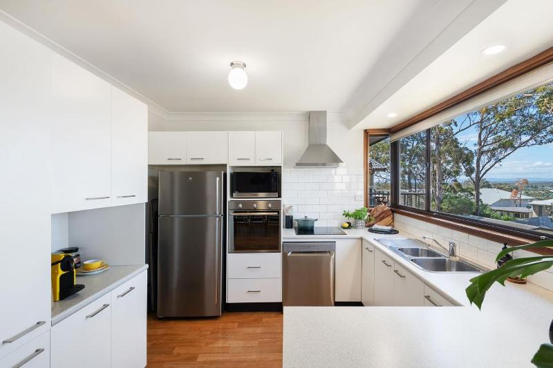 Palm House Vincentia by Book Jervis Bay Linen Walk 2 Beach WiFi - image 50