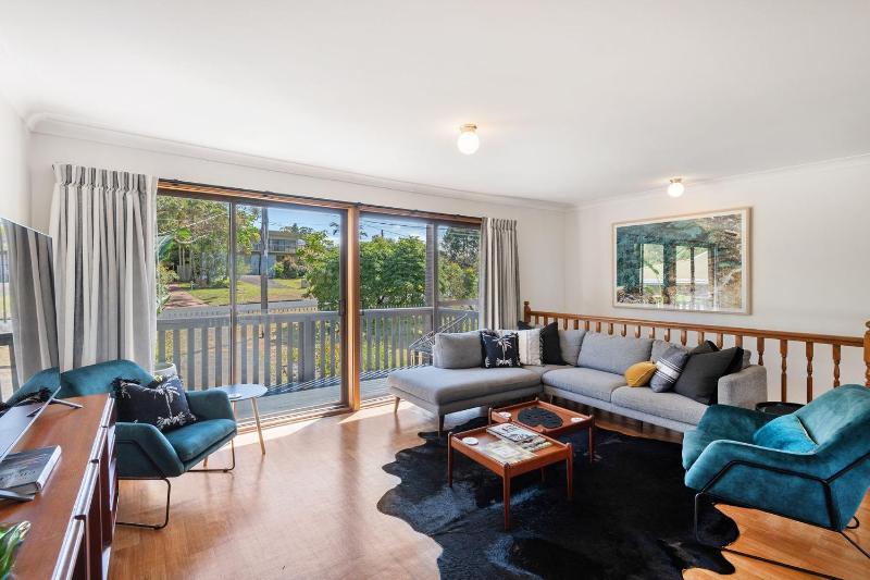 Palm House Vincentia by Book Jervis Bay Linen Walk 2 Beach WiFi - image 47