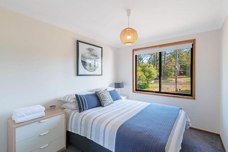 Palm House Vincentia by Book Jervis Bay Linen Walk 2 Beach WiFi - image 19