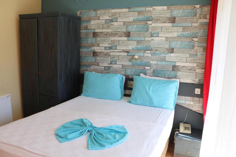 Standard Double Room image 1