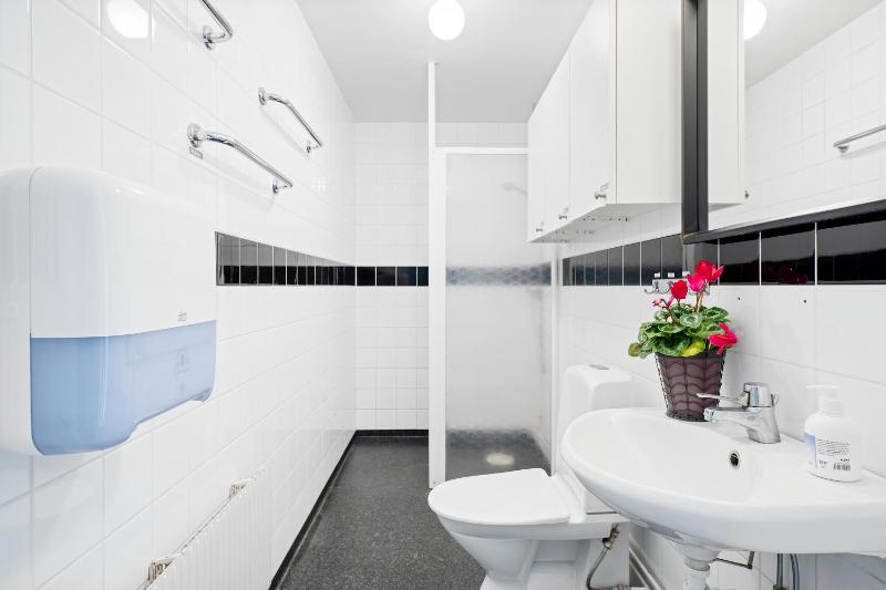 Family Room with Shared Bathroom image 3