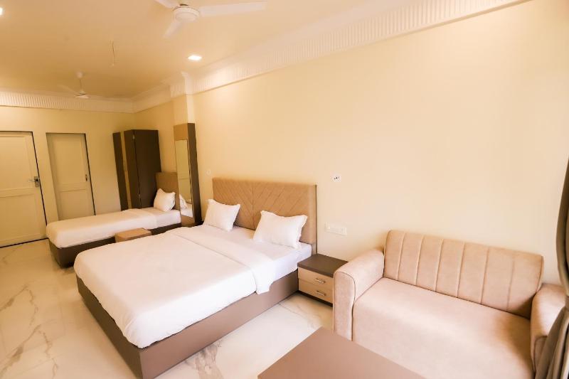 Hotel Indra Palace - image 11