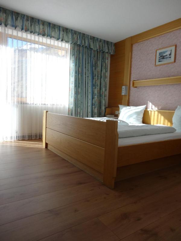 Double Room image 4