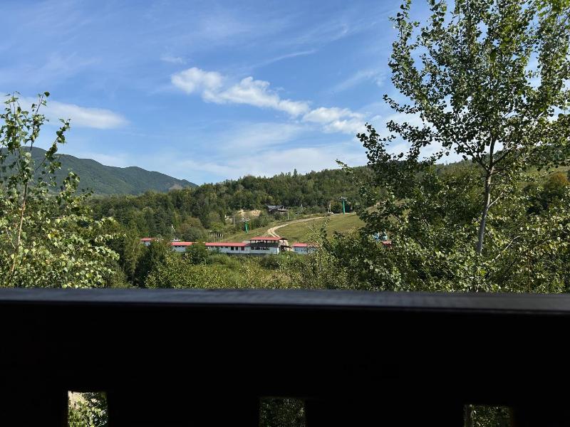Twin Room with Mountain View image 1