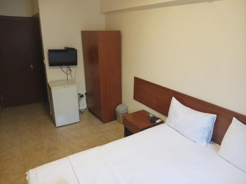 Standard Double Room image 2