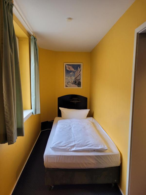 Triple Room image 3