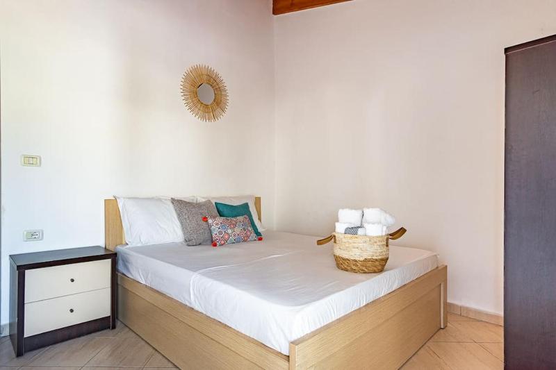 Apartment 4 - 2 bedrooms Vila Goro - Pool Parking and more - image 12