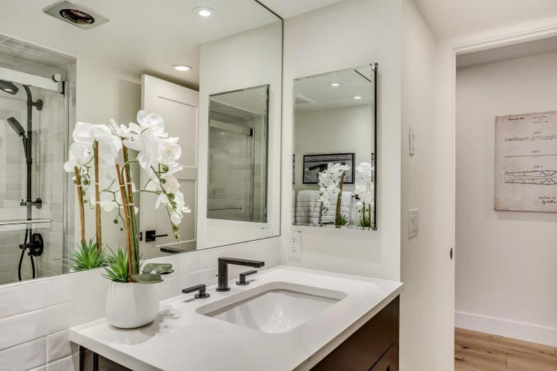 Modern 2 BR in Aspen Core Walk Everywhere - image 40