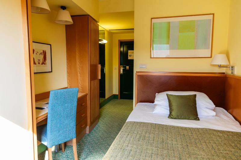 Standard Single Room image 1