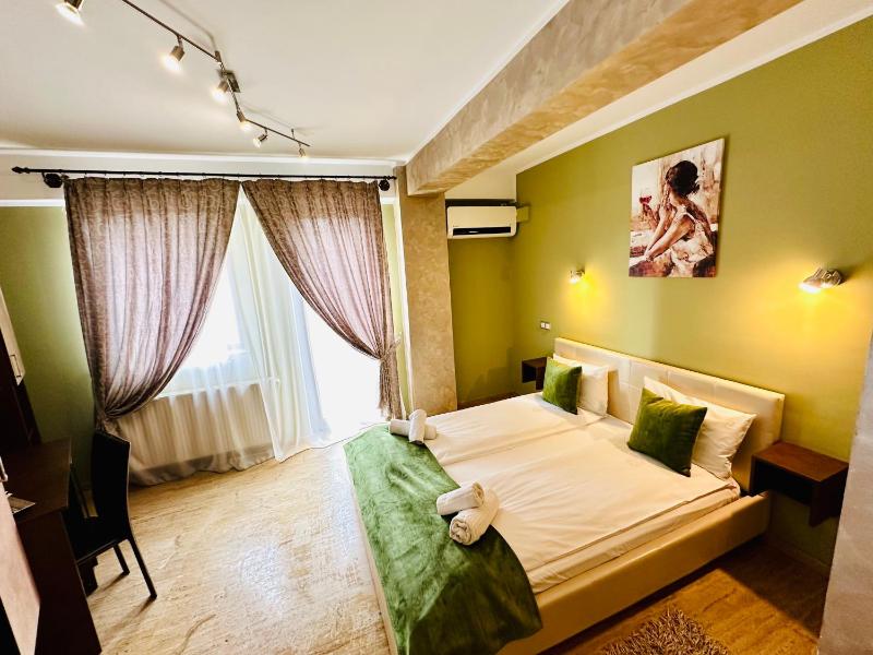 Double Room image 2