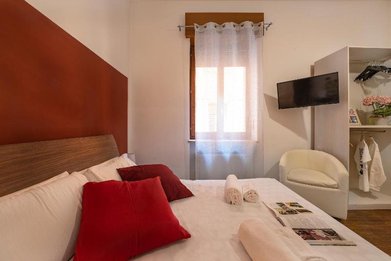 Double Room with Private Bathroom image 4