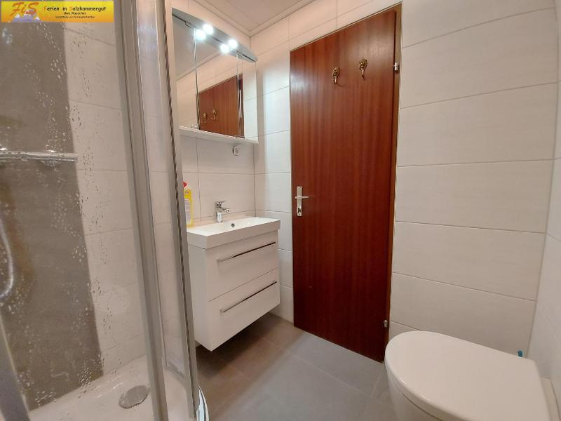 Apartment with Mountain View image 3