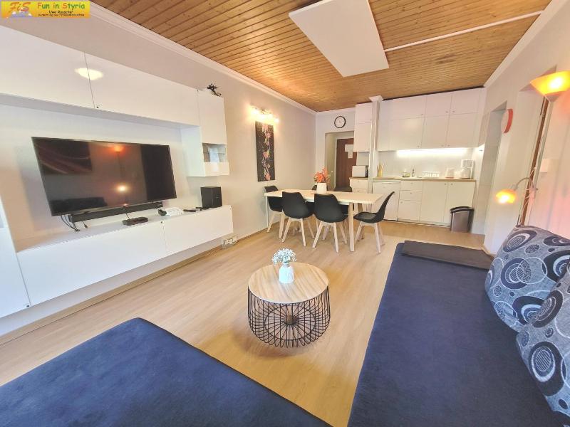 Apartment with Mountain View image 1