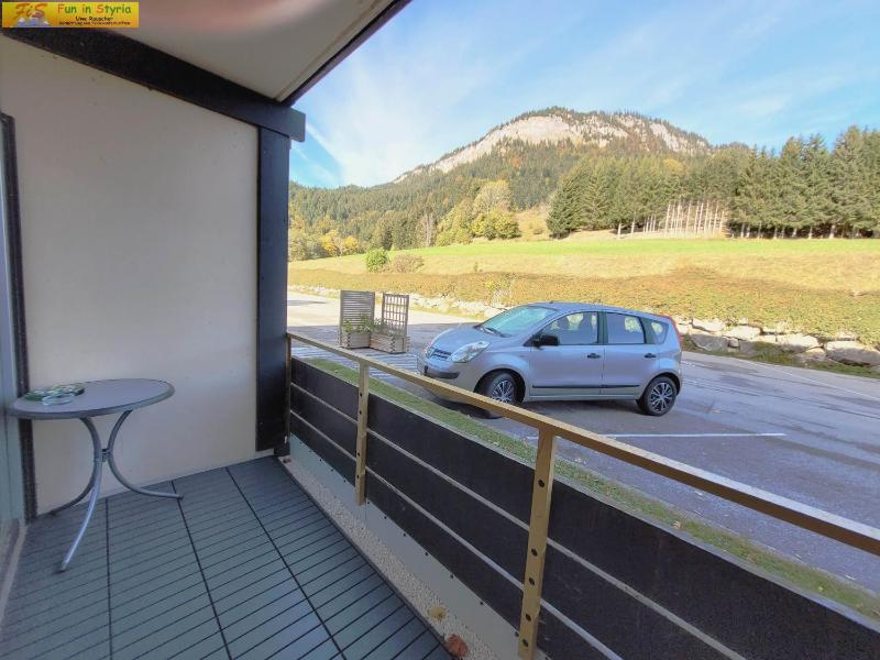 Apartment with Mountain View image 2