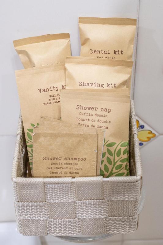 Deluxe Double or Twin Room with City View image 2