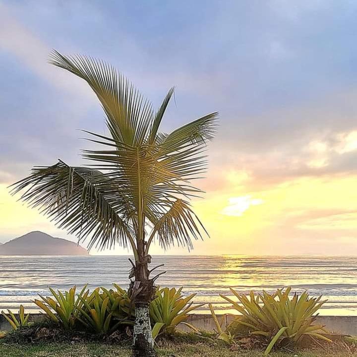 Apartamento em condomínio de frete pra praia - image 2