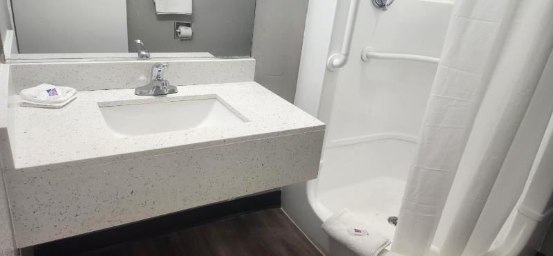 Deluxe Quadruple Room - Non-Smoking image 2
