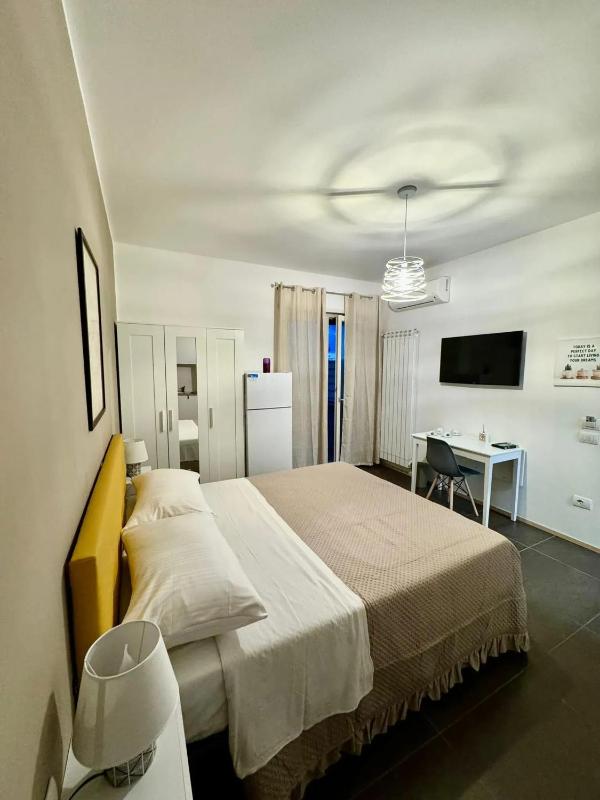 Cozy Studio in Salerno - 20 m² with Terrace - image 7