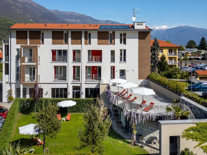 Double Room with Lake View image 1