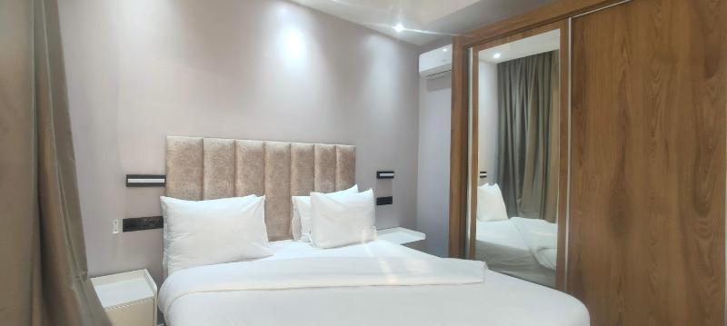 Premium apart avec billard et balcon - image 3