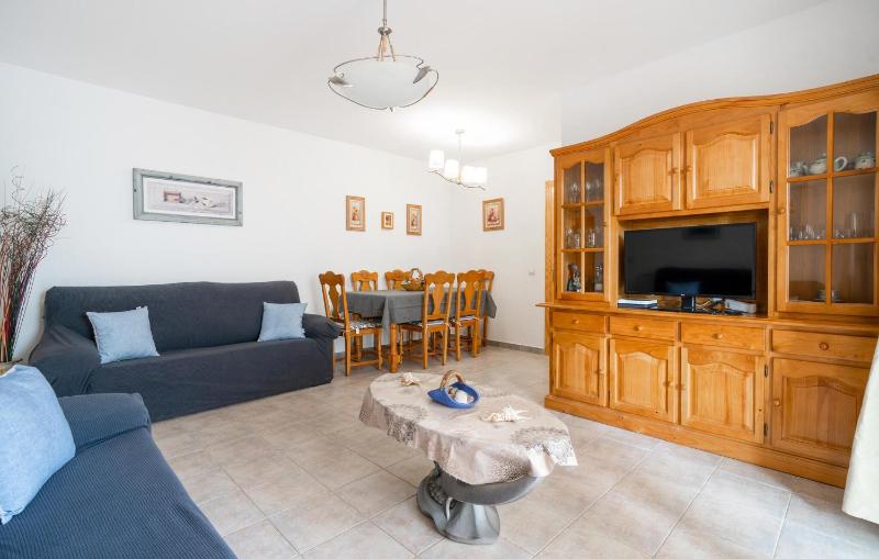 Amazing Apartment In Oropesa With Wifi - image 25