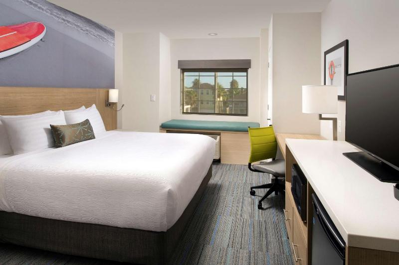 King Room image 4