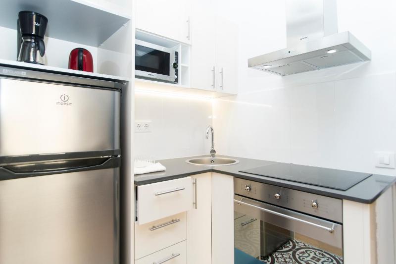 Apartments Barcelona Sagrada - image 16