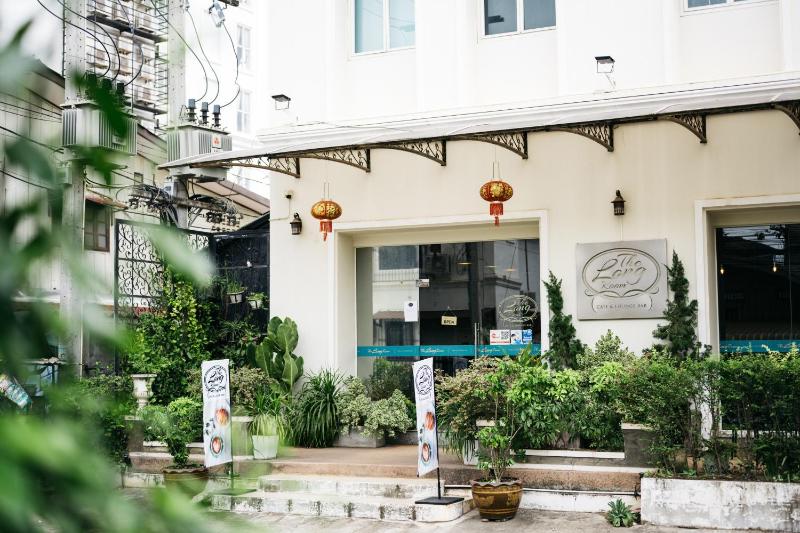 Niraxay Apartment - image 13