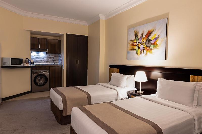 Studio Apartment image 3