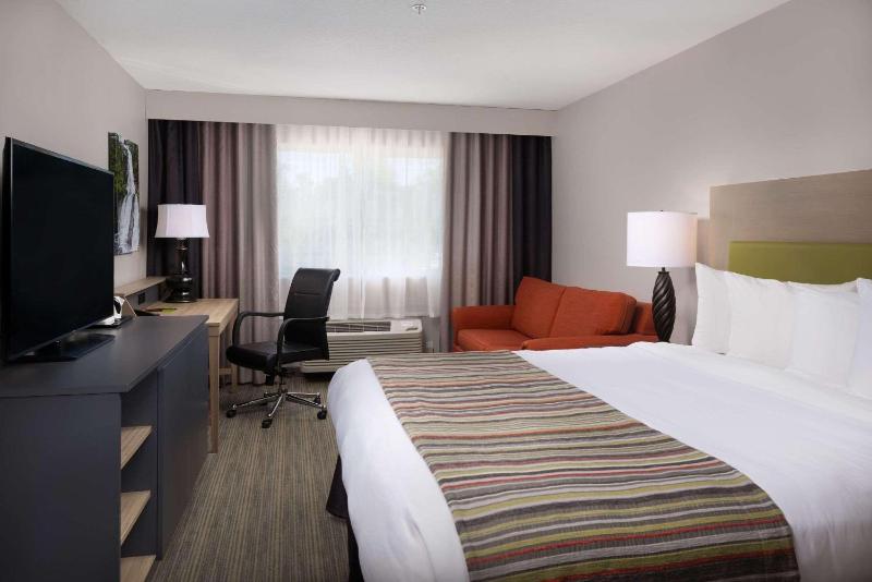 Country Inn & Suites by Radisson Portland International Airport OR - image 38